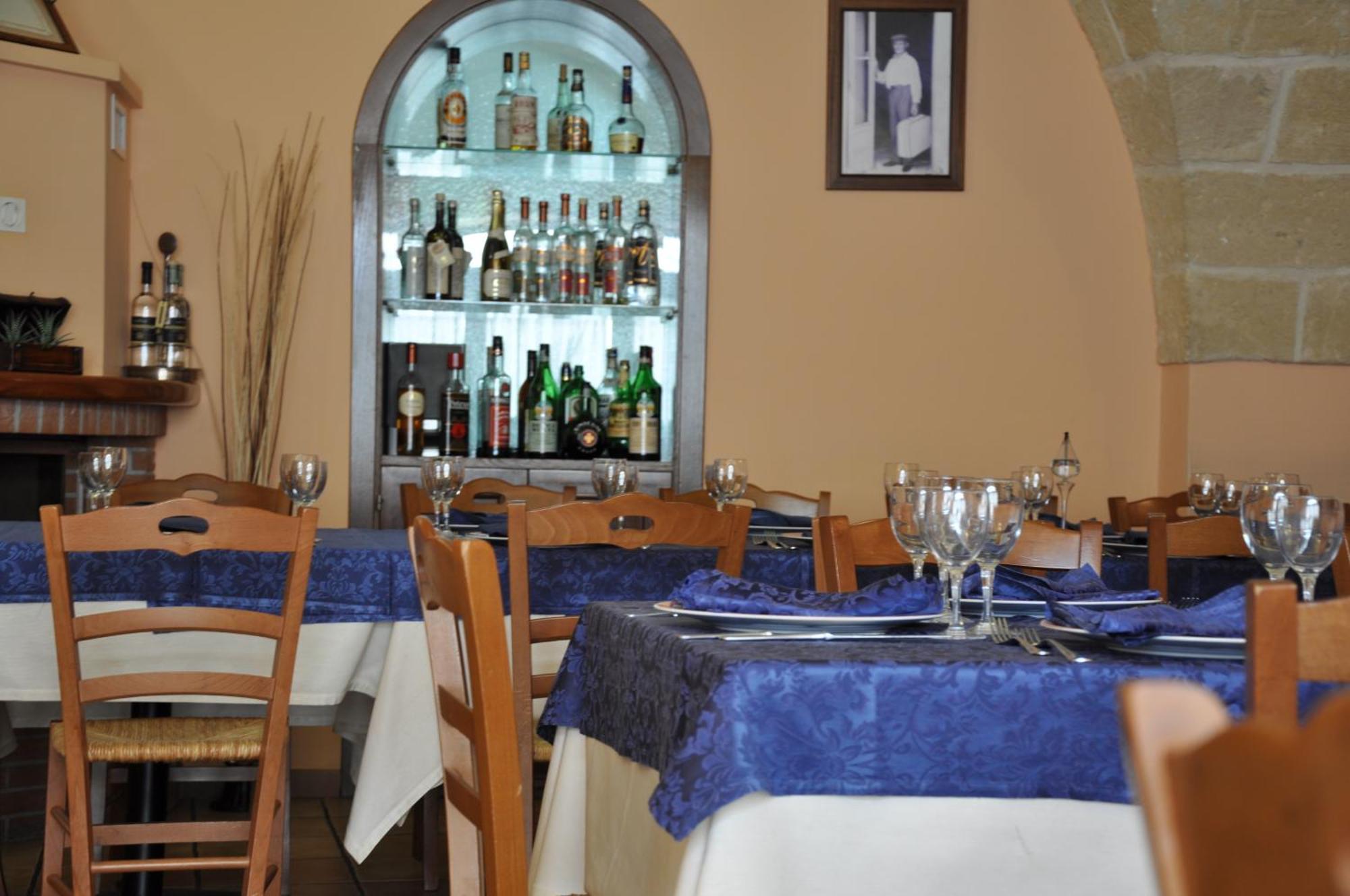 Al Borgo Antico Ristorante E B&B Crispiano Esterno foto