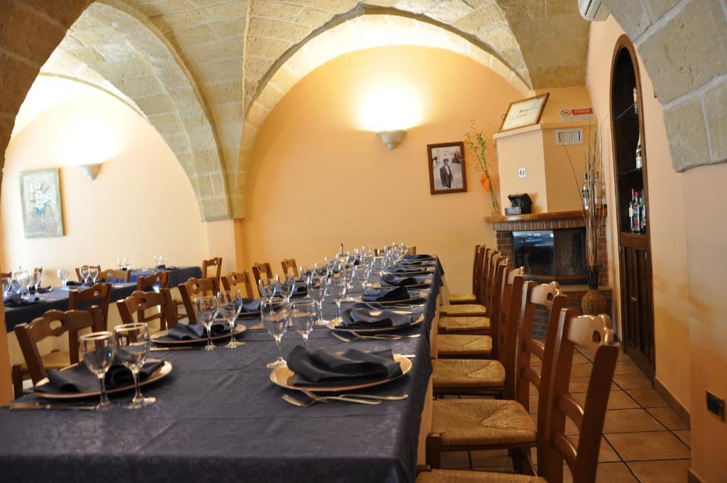 Al Borgo Antico Ristorante E B&B Crispiano Esterno foto
